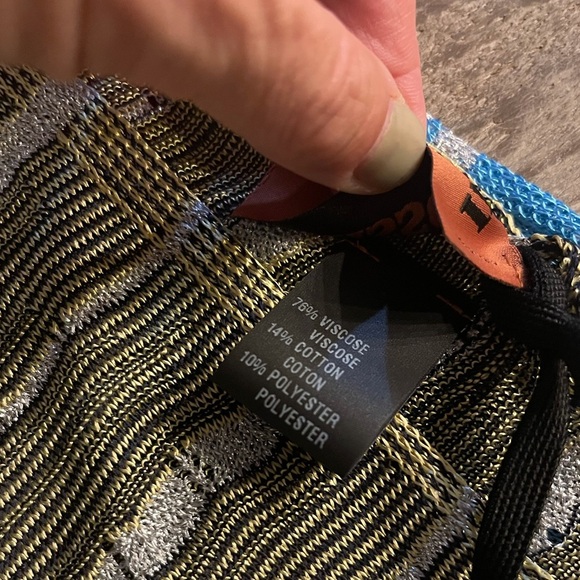Missoni Viscose Blend Striped Shimmer Scarf. - Picture 6 of 8